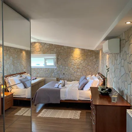 Lägenhet Doormat# Wait 'n Sea, Jacuzzi, Luxury Stone House