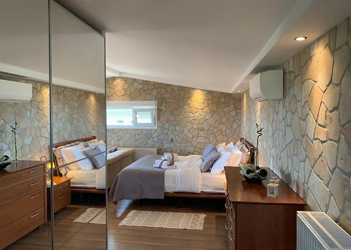 Lägenhet Doormat# Wait 'n Sea, Jacuzzi, Luxury Stone House