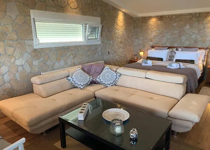 Doormat# Wait 'n Sea, Jacuzzi, Luxury Stone House Apartamento
