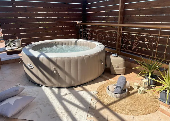 Doormat# Wait 'n Sea, Jacuzzi, Luxury Stone House Apartamento *